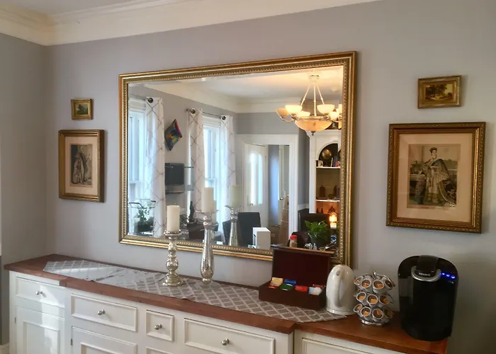 Queen Vic Guest House (Adults Only) Provincetown