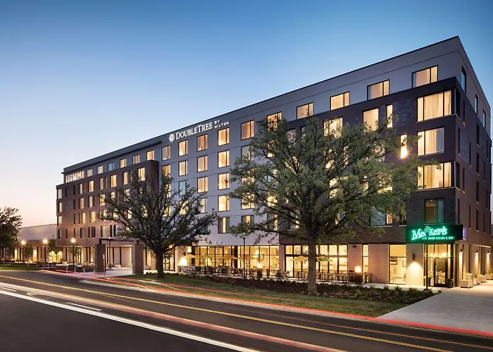 Doubletree By Hilton Greeley At Lincoln Park Hotel