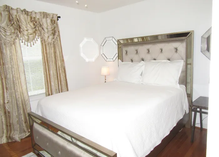 Secret Place Bed & Breakfast Llc Kansas City