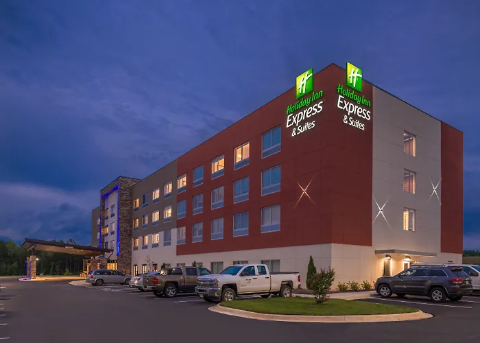 Holiday Inn Express & Suites Farmville By Ihg