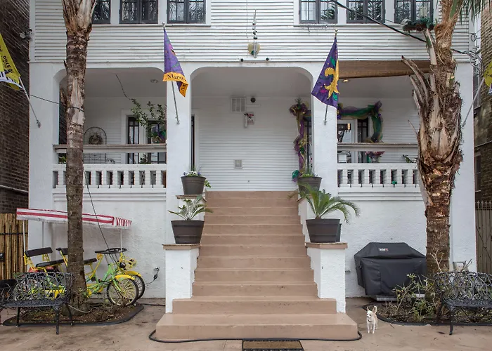 Magazine Mansion