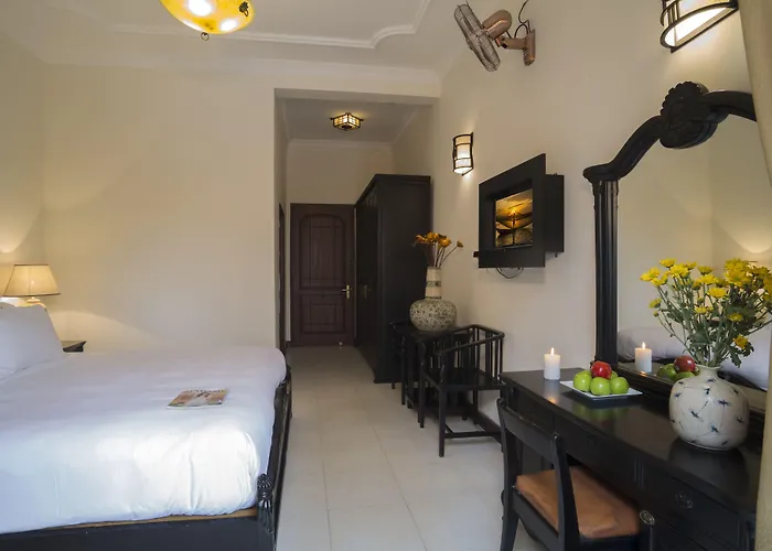Lu Na Diamond Riverside Hotel