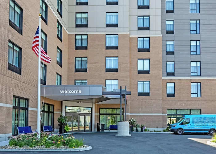 Hampton Inn & Suites Boston/Waltham