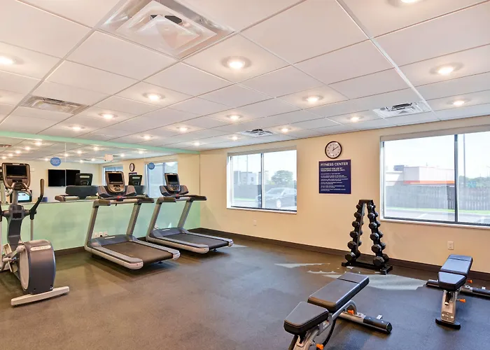 Tru By Hilton Syracuse North Airport Area Hotel Liverpool
