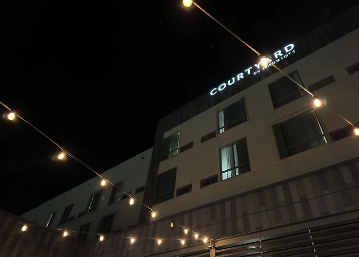 Courtyard By Marriott Savannah Airport Pooler