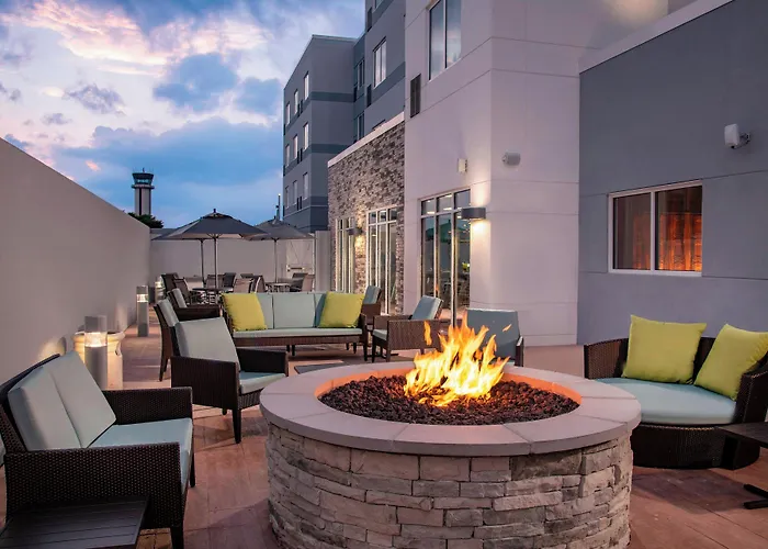 Fairfield Inn & Suites By Marriott Harrisburg International Airport