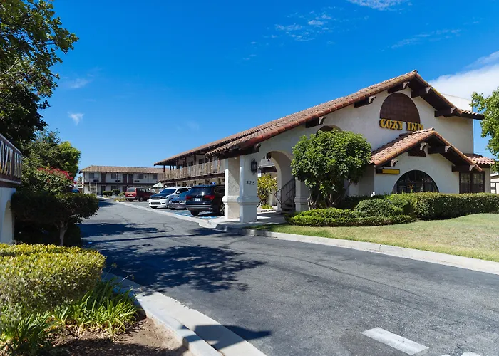 Cozy Inn Costa Mesa