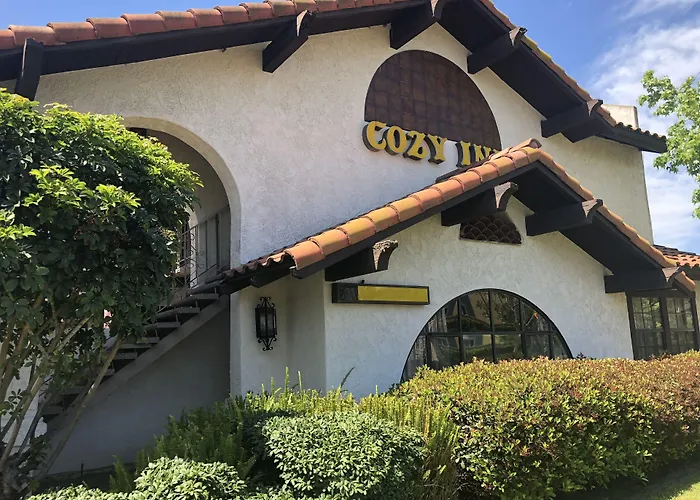 Cozy Inn Costa Mesa
