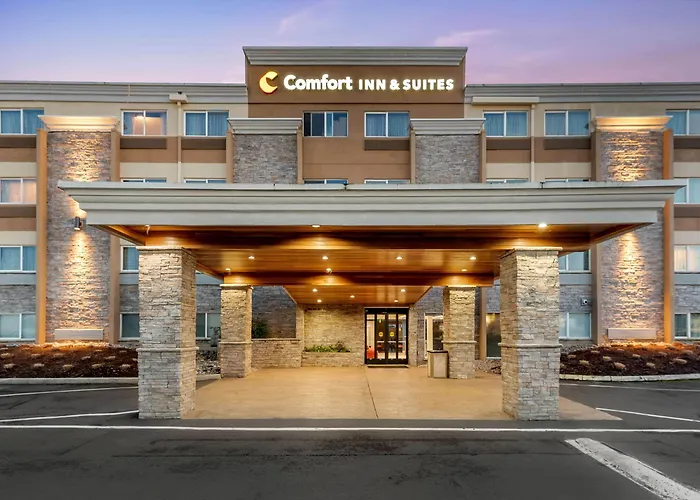 Comfort Inn & Suites Tigard Near Washington Square