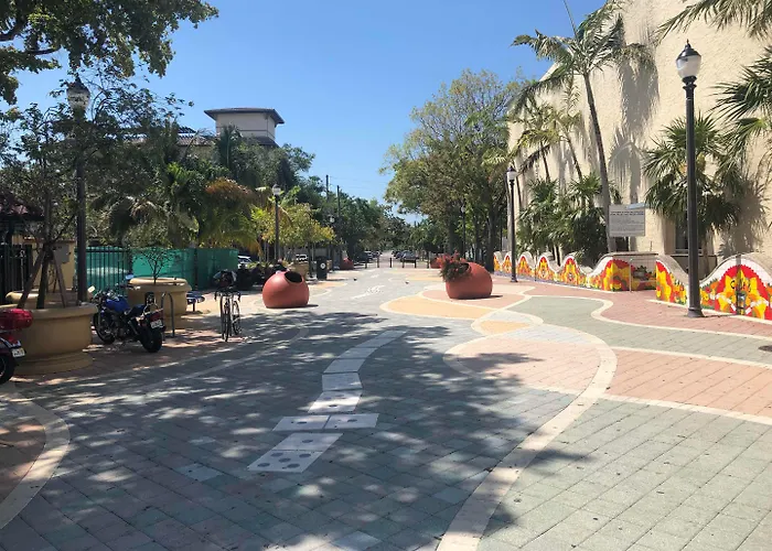 Zbunkz - Little Havana Miami