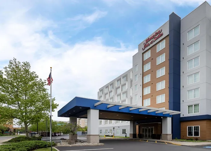 Hampton Inn & Suites By Hilton- Newark Airport Elizabeth
