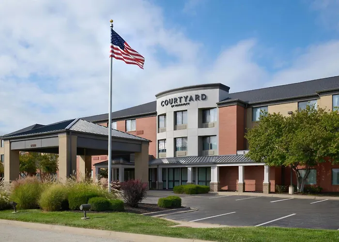 Courtyard By Marriott Kansas City Shawnee