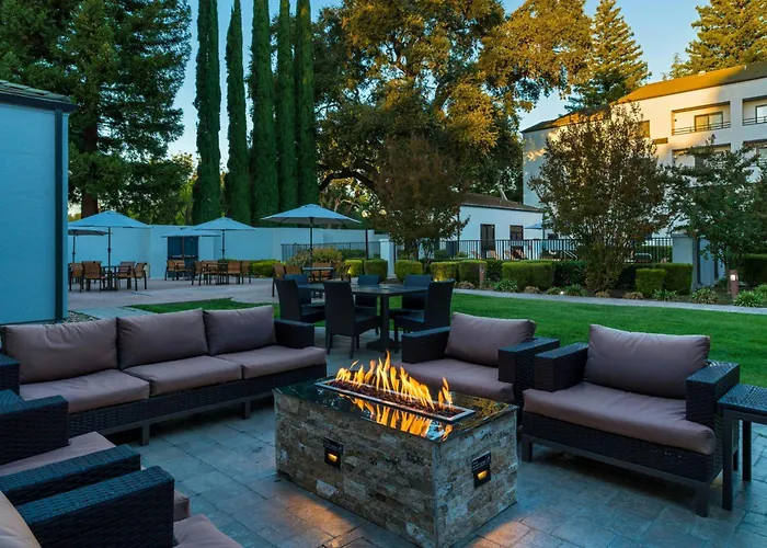 Courtyard Sacramento Airport Natomas Hotel