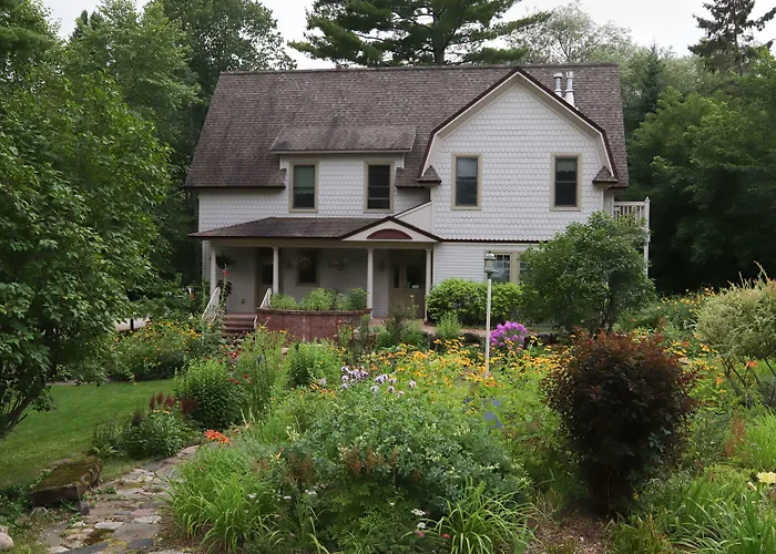 Pinehurst Inn Bed & Breakfast