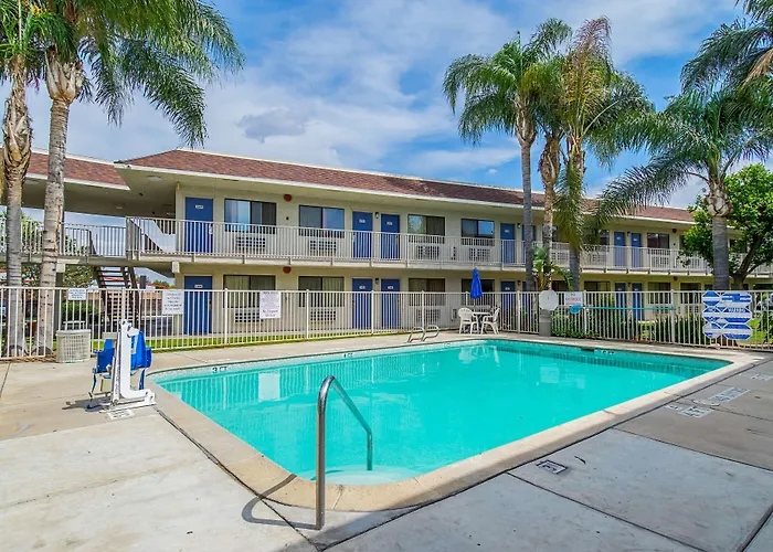 Motel 6-Bakersfield, Ca - Airport