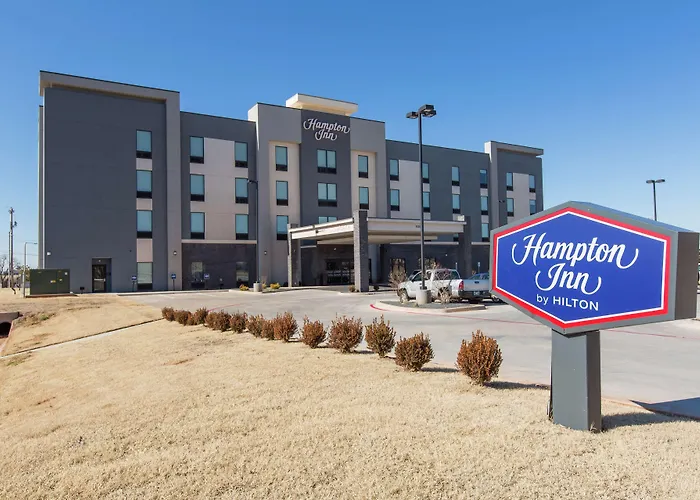 Hampton Inn Mustang