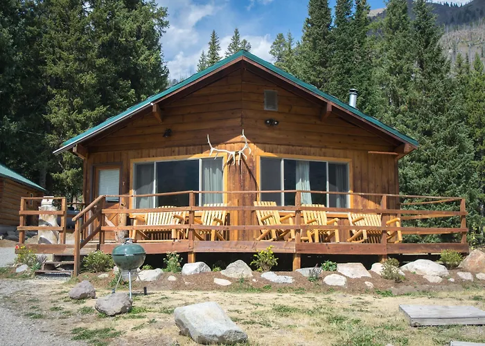 Silver Gate Lodging Cooke City