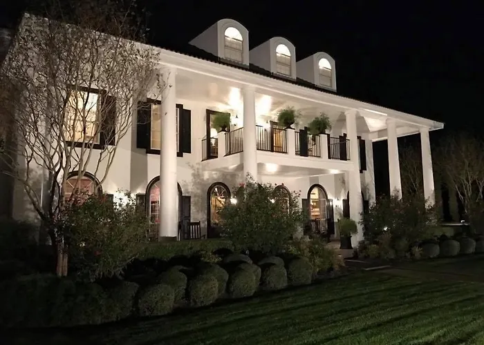 The Plantation House Boutique Inn
