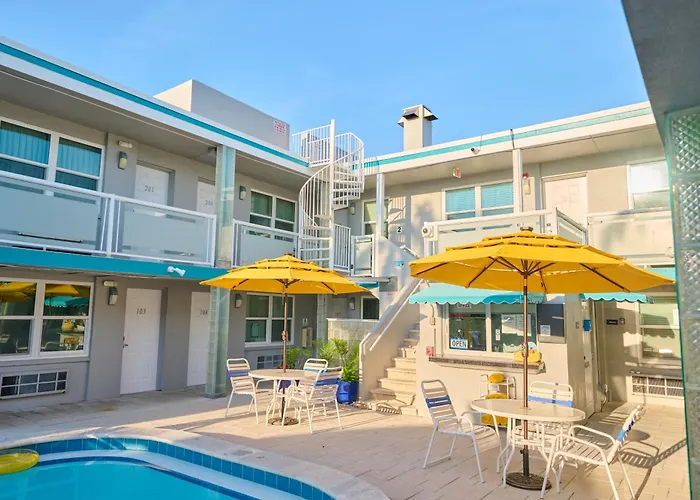 Camelot Beach Suites Clearwater Beach