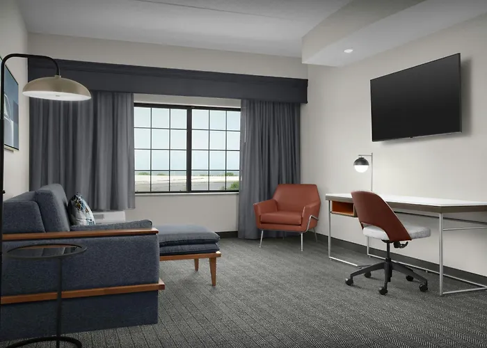 Courtyard By Marriott Pensacola Downtown Hotel