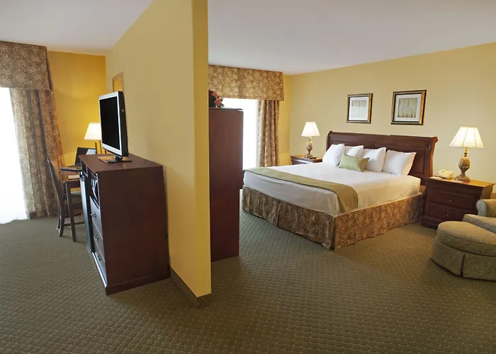 Clarion Hotel & Suites - Convention Center Fredericksburg