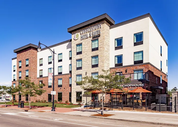 Cobblestone Hotel & Suites Superior