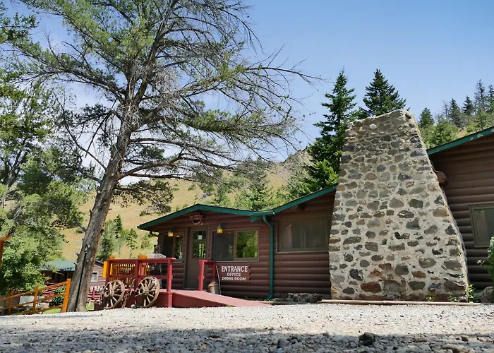Bill Cody Ranch Hotel