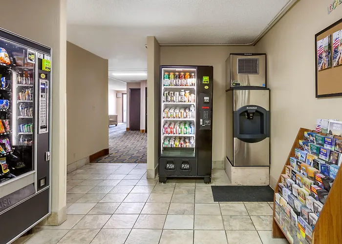 Rodeway Inn & Suites Ontario