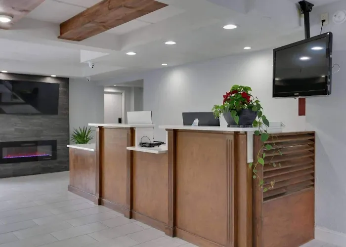 Baymont By Wyndham Ridgeland I-95 Hotel
