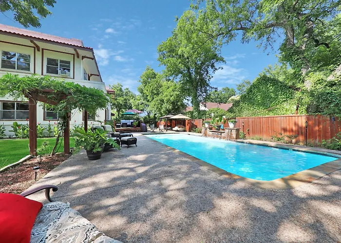 The Lancaster Manor Bed And Breakfast Gainesville