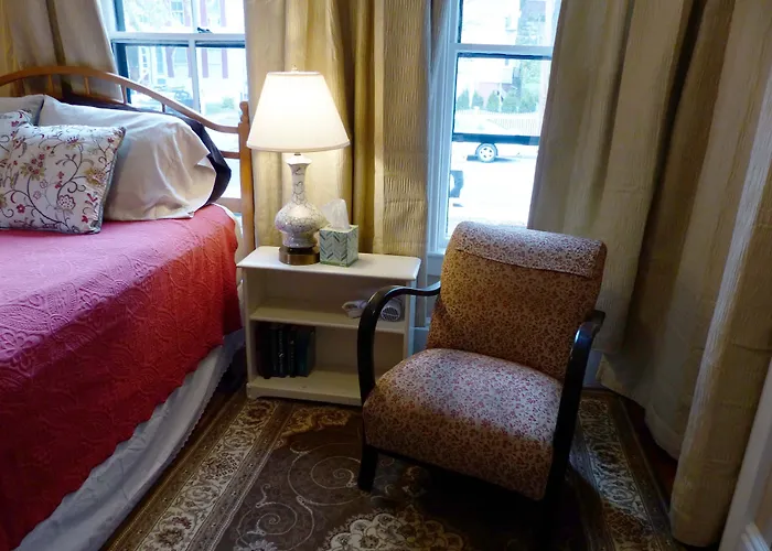 Davis Square Inn