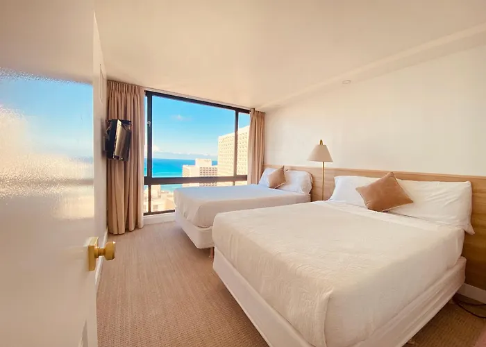 Newly Renovated Luxury, Modern Style Waikiki Sunset Hotel Ocean View Freeparking