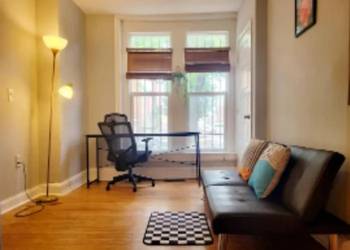 Budget Bed Room Near Downtown Inner Harbor W Free Parking