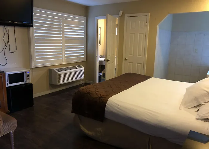 Capri Motel