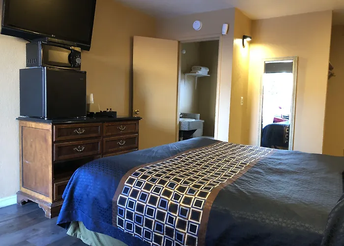 Capri Motel