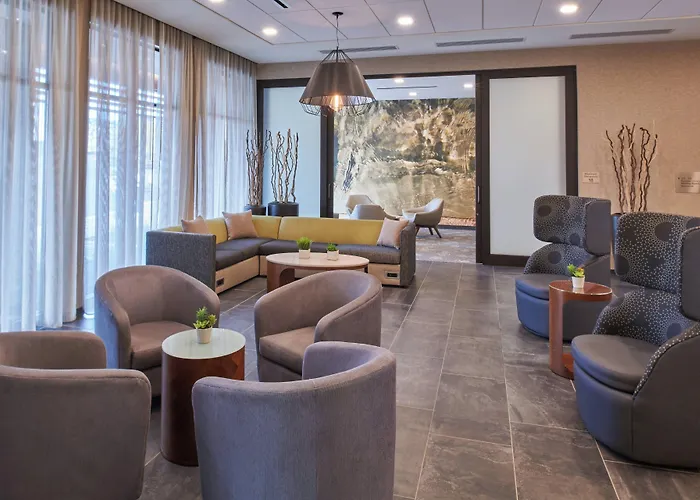 Courtyard By Marriott Petoskey At Victories Square Hotel