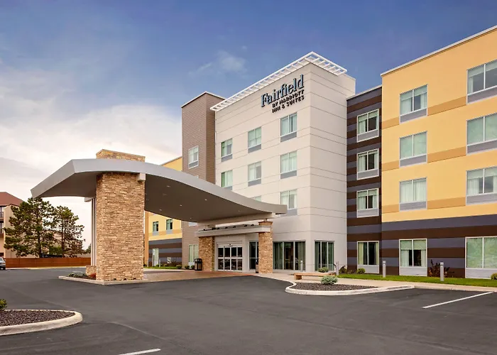 Fairfield By Marriott Port Clinton Waterfront Hotel