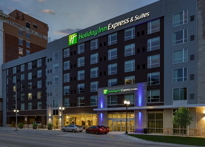 Holiday Inn Express & Suites - Lincoln Downtown By Ihg