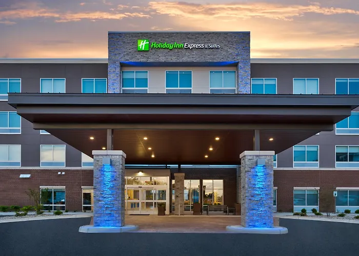 Holiday Inn Express & Suites - Grand Rapids Airport - South By Ihg Cascade