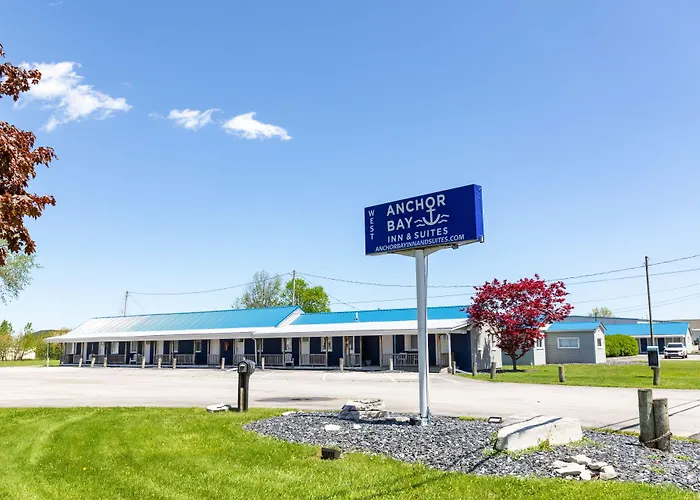 Anchor Bay Inn And Suites