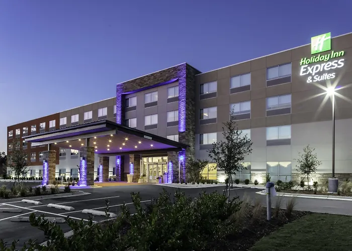Holiday Inn Express & Suites Wilmington West - Medical Park By Ihg