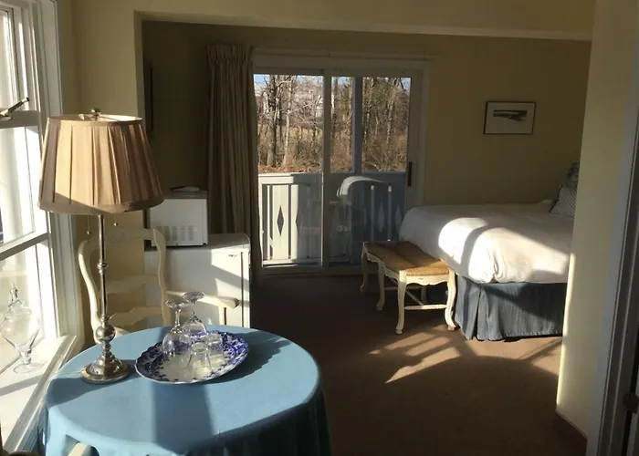 The Beach Rose Inn