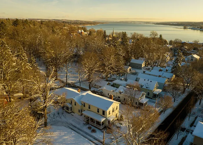 34 State "Historic Luxury Suites" Skaneateles