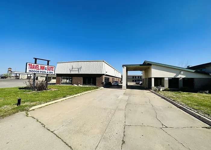 Travel Inn & Suites