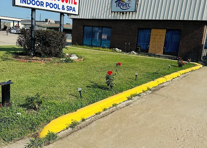 Travel Inn & Suites