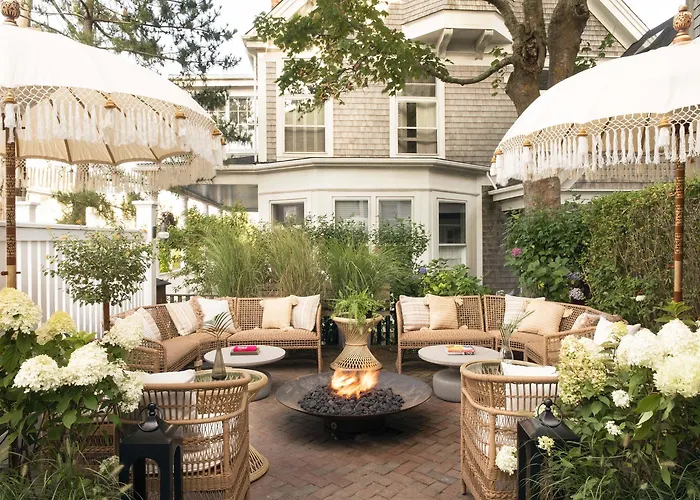 Life House, Nantucket Hotel