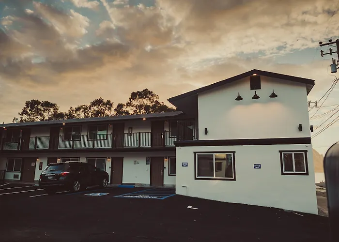 Blufftop Inn & Suites - Wharf/Restaurant District