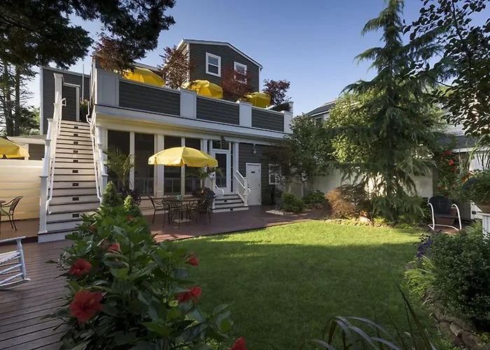 Rehoboth Guest House (Adults Only)