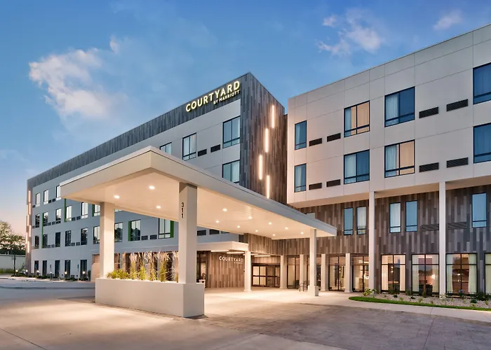 Courtyard Ames