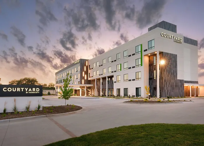 Courtyard Ames